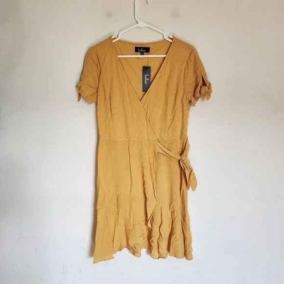 NWT Lulu’s My Philosophy Golden Yellow Wrap Dress size Medium - Picture 2 of 5